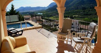Villa in Monte Pego with Private Pool