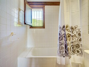 Bathroom - Sunny Family Villa, Calpe (Calpe)