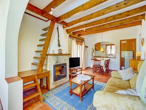 TV, fireplace - Sunny Family Villa, Calpe (Calpe)