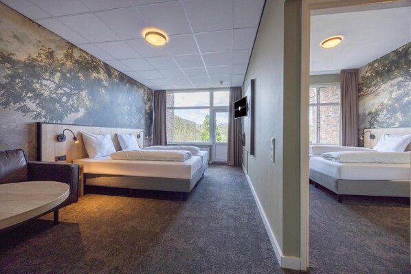 1 slaapkamer, een strijkplank/strijkijzer, gratis wifi, beddengoed