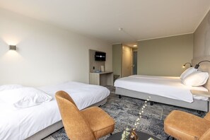 1 habitación, tabla de planchar con plancha, wifi gratis y ropa de cama 