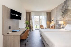 1 habitación, tabla de planchar con plancha, wifi gratis y ropa de cama 