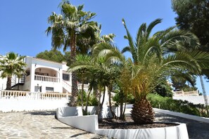 Property grounds - Sea Breeze Villa Escape” (Benissa)