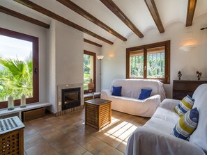 TV, peis og stereoanlegg