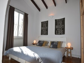 3 camere, ferro/asse da stiro, Wi-Fi