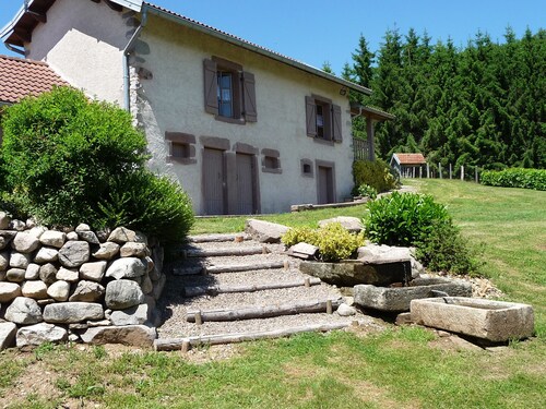 Gîte Le Camp des Loulous in the heart of nature