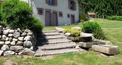 Gîte Le Camp des Loulous in the heart of nature