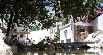 Holiday Home in Zagrilla Alta with Pool