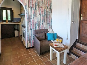 TV, fireplace, DVD player, stereo