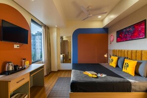 Superior Double Room | Soundproofing, free WiFi, bed sheets - The Hosteller Amritsar, Near Golden Temple (Amritsar)