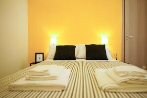 1 bedroom, internet, bed sheets