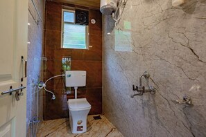 Cabana with Lake View (Common Washroom) | Bathroom shower