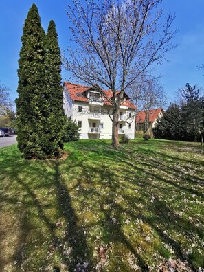 Exterior - Comfortable, modern accommodation with excellent connections to Leipzig. (Borsdorf)