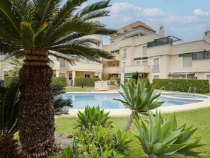 Pool - Denia Beachside Apartment (Denia)