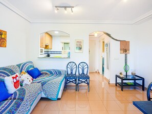 TV - Denia Beachside Apartment (Denia)