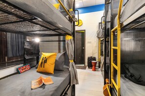 Free WiFi, bed sheets - The Hosteller Jodhpur (Jodhpur)