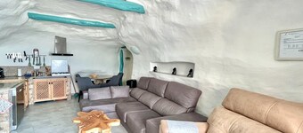 Cave House in Cúllar near Tabernas Desert