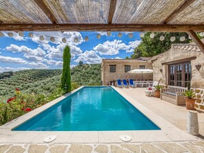 Pool - Villa in Montefrio near Iznajar Lake (Montefrío)