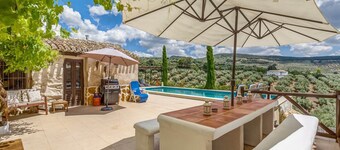 Villa in Montefrio near Iznajar Lake