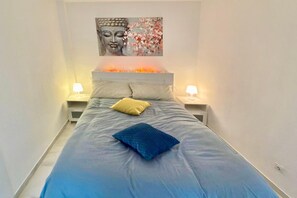 1 bedroom, iron/ironing board, free WiFi, bed sheets - Apartment in Roquetas near the Beach (Roquetas de Mar)