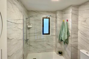Shower - Apartment in Roquetas near the Beach (Roquetas de Mar)