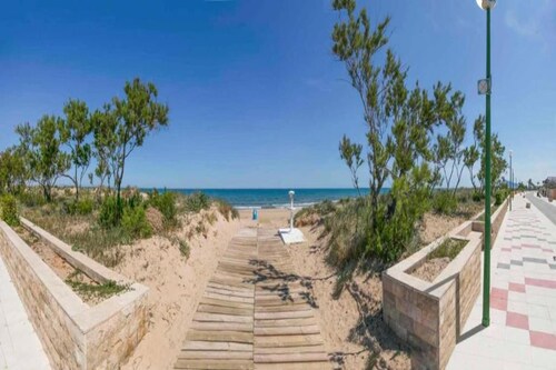 Apartment near Sea Beach Walk to Center