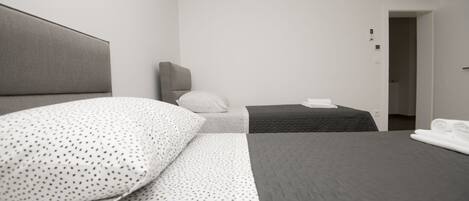 5 chambres, fer et planche à repasser, Wi-Fi gratuit, draps fournis