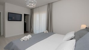 4 habitaciones, tabla de planchar con plancha y wifi gratis 
