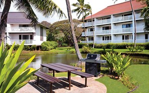 Outdoor dining - Kiahuna Plantation Resort 84 Royal Garden 1 BD (Koloa)