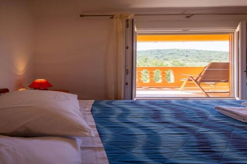 Wohnung auf Pašman nahe Strand Lucina