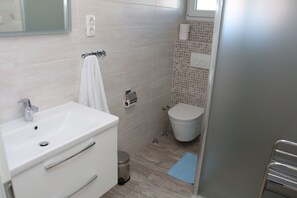Shower, hair dryer - Apartment near stunning Malo Vitra beach (Vodice)