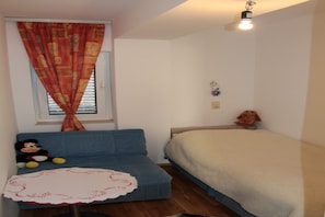 2 bedrooms, free WiFi - Serene retreat near Beach Malo Vitra (Vodice)