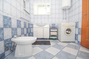 Douche, bidet
