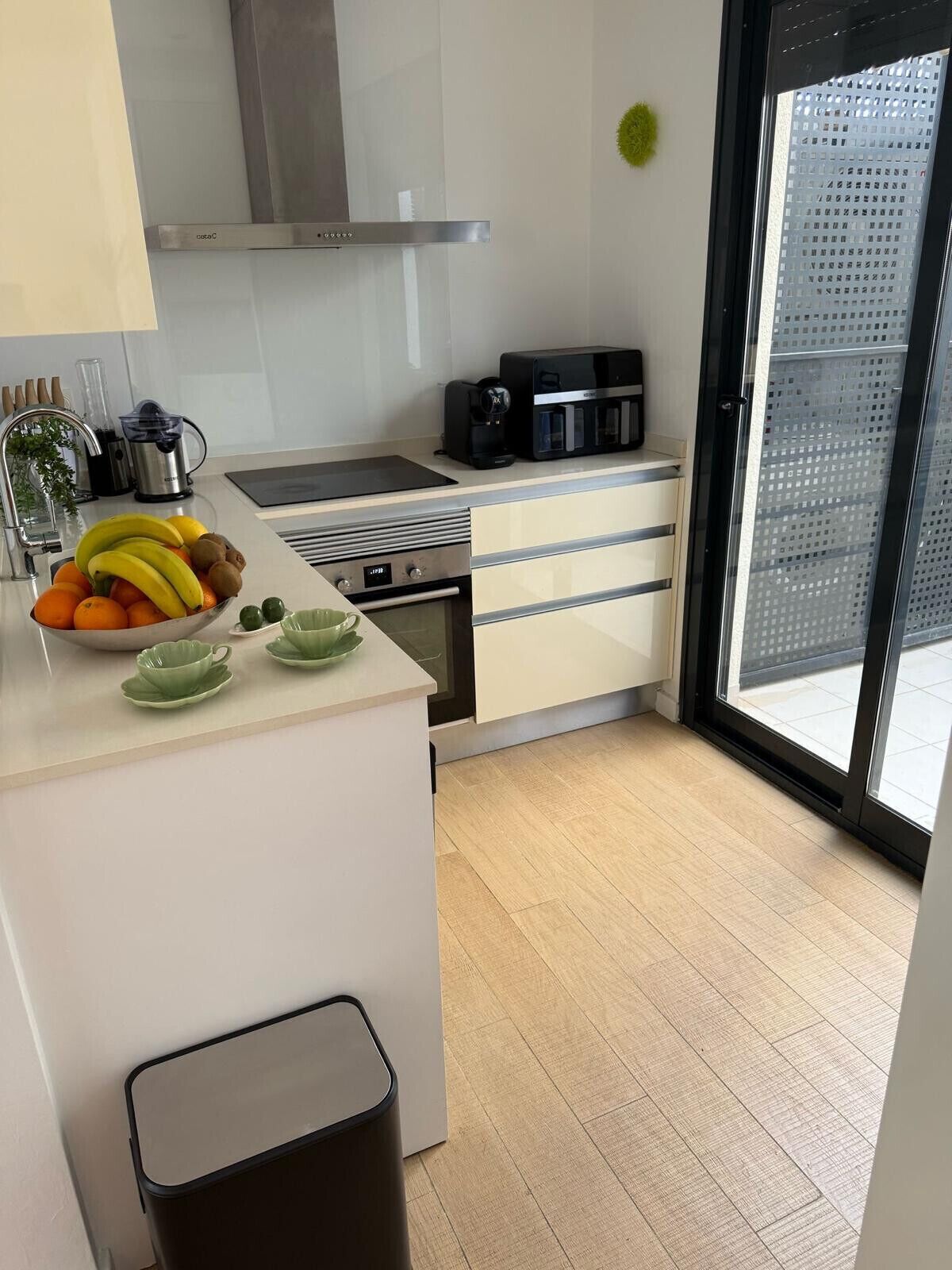 Frigorífic, microones, forn i rentaplats 