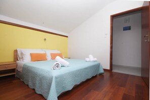 2 bedrooms, Internet
