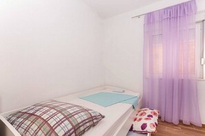 2 bedrooms, free WiFi - Beautiful holiday apartment in Rogoznica (Rogoznica)