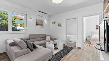 2 bedrooms, iron/ironing board, free WiFi