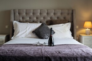 6 slaapkamers, een strijkplank/strijkijzer, wifi, beddengoed