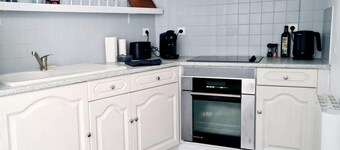 Lamartine: A terrace in the center of town!