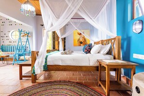 Deluxe Chalet, Lake View | Soundproofing - Chameleon Hill Forest Lodge (Rubuguri)