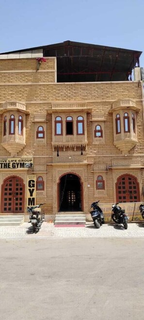 Front of property - Hotel Jasmeet Palace (Jaisalmer)