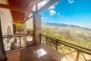 Outdoor dining - Villa in Torres with Pool near Sierra Mágina (Torres)