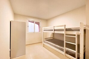 2 camere, ferro/asse da stiro