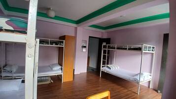 Basic Shared Dormitory | Free WiFi