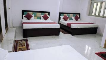 Family Studio Suite, City View | Desk, laptop workspace, soundproofing, free WiFi