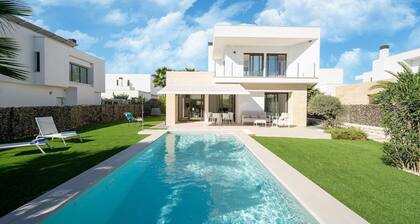 Elegant Home with Pool