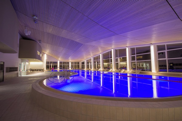 Exercise/lap pool