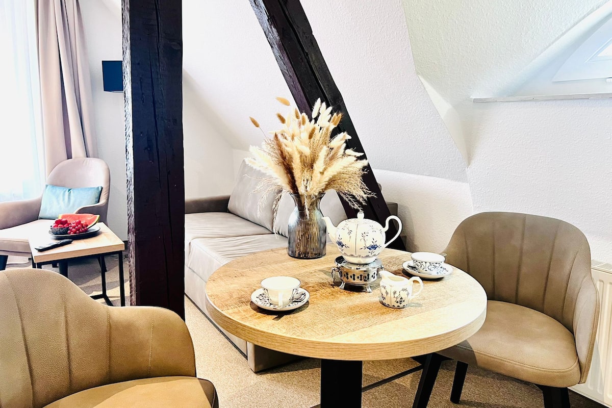 Appartement | 1 chambre, coffres-forts dans les chambres, bureau