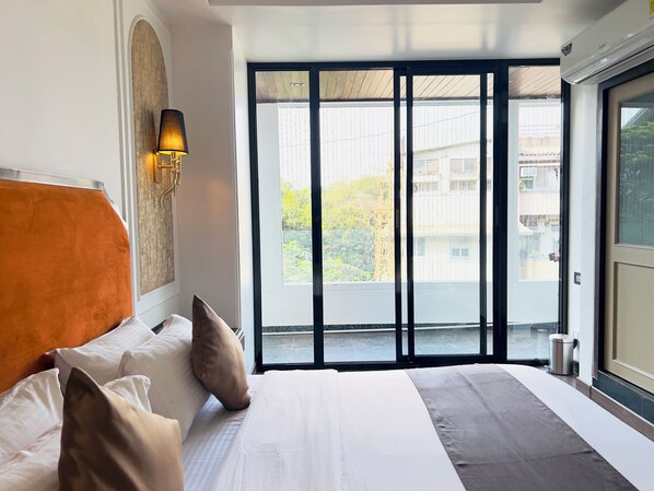 Free WiFi - White Pearl Colaba (Mumbai)