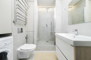 舒適公寓, 城市景觀 | 浴室